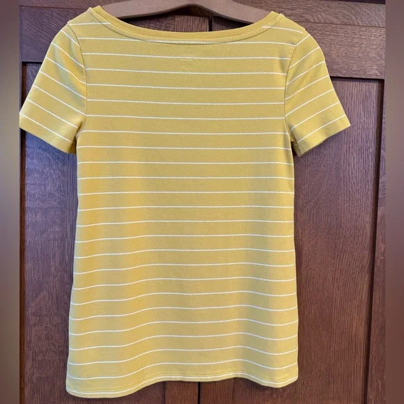 Scoop neck tee. Yellow with white stripes. Old Navy. Small. - Picture 2 of 7